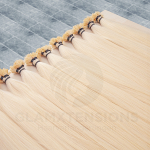 Schwarze Remy Echthaar Flachbondings in 50cm und 1 Gramm dicken Strähnen in der Farbe #12 Hellbraun