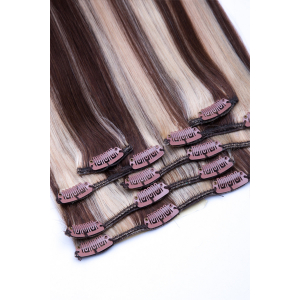 Dieses Bild zeigt die 7-teilige von GlamXtensions  zum Clip In Extension Haarverlängerung aus Remy Echthaaren mit 16 Clips in der Farbe #4/613 - Schokobraun - Helllichtblond in Großansicht 