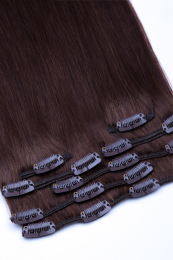 Dieses Bild zeigt die 7-teilige von GlamXtensions  zum Clip In Extension Haarverlängerung aus Remy Echthaaren mit 16 Clips in der Farbe #04 Schokobraun in Großansicht