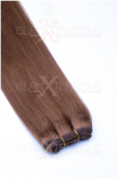 Dieses Bild zeigt die GlamXtensions Weft Extensions Haarverlängerung in der Farbe #12 Hellbraun in Großansicht. Die echthaar Tressen Extensions sind in vielen verschiedenen Farben erhältlich.
