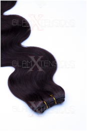 Dieses Bild zeigt die GlamXtensions Weft Extensions Haarverlängerung in der Farbe #02 Dunkelbraun in Großansicht. Die echthaar Tressen Extensions sind in vielen verschiedenen Farben erhältlich.
