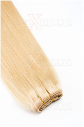 Dieses Bild zeigt die GlamXtensions Weft Extensions Haarverlängerung in der Farbe #24 Blond in Großansicht. Die echthaar Tressen Extensions sind in vielen verschiedenen Farben erhältlich.
