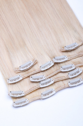 Dieses Bild zeigt die 7-teilige von GlamXtensions  zum Clip In Extension Haarverlängerung aus Remy Echthaaren mit 16 Clips in der Farbe #613 Helllichtblond in Großansicht