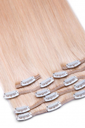 Dieses Bild zeigt die 7-teilige von GlamXtensions  zum Clip In Extension Haarverlängerung aus Remy Echthaaren mit 16 Clips in der Farbe #60 Weißblond in Großansicht 