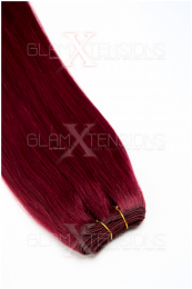 Dieses Bild zeigt die GlamXtensions Weft Extensions Haarverlängerung in der Farbe #burg Burgunde in Großansicht. Die echthaar Tressen Extensions sind in vielen verschiedenen Farben erhältlich.
