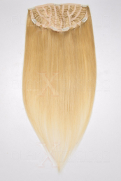 Dieses Bild zeigt die 1-teilige GlamXtensions Half-wig Extensions Haarverlängerung mit 10 Clips in der Farbe #22 Hellblond in Großansicht 
