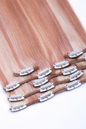 Dieses Bild zeigt die 7-teilige von GlamXtensions  zum Clip In Extension Haarverlängerung aus Remy Echthaaren mit 16 Clips in der Farbe #27/613 - Honigblond - Helllichtblondin Großansicht 